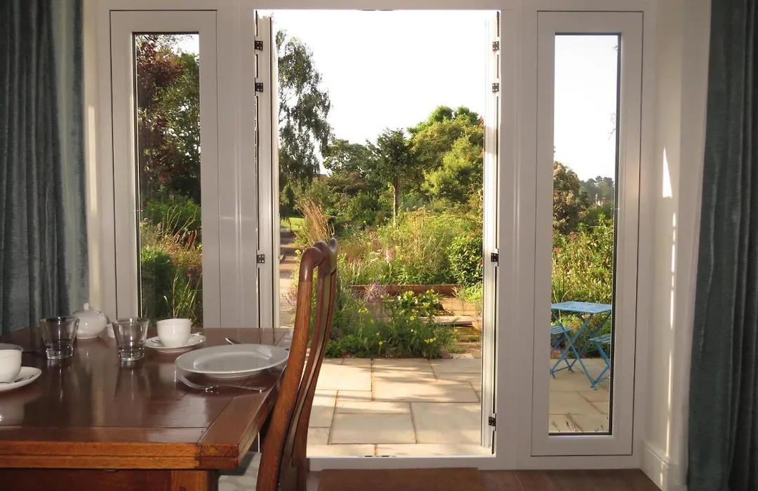 The Lawns B & B-1